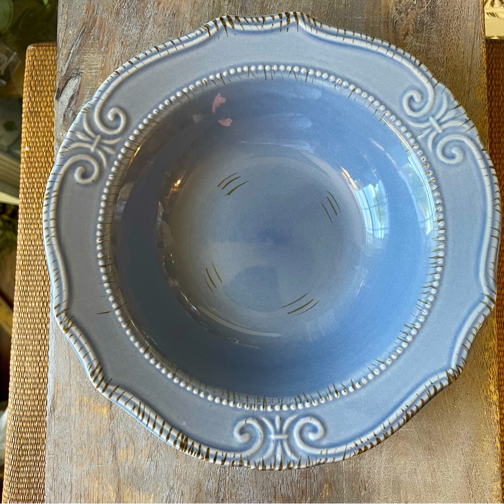 Home Trends Natural Elements Blue bowl scrolls & scallop